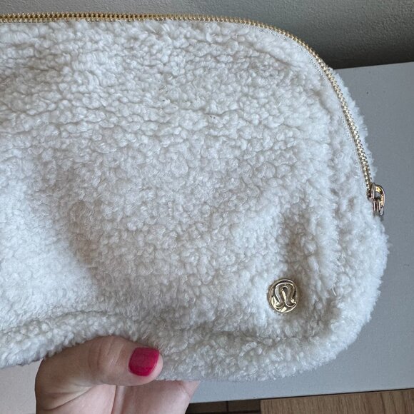 lululemon White Sherpa Fleece Belt Bag Crossbody Cream Gold Hardware - Picture 13 of 13